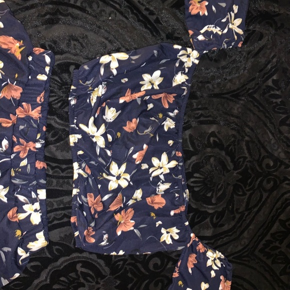 Never worn!!, bought two of the same outfits - Picture 3 of 4